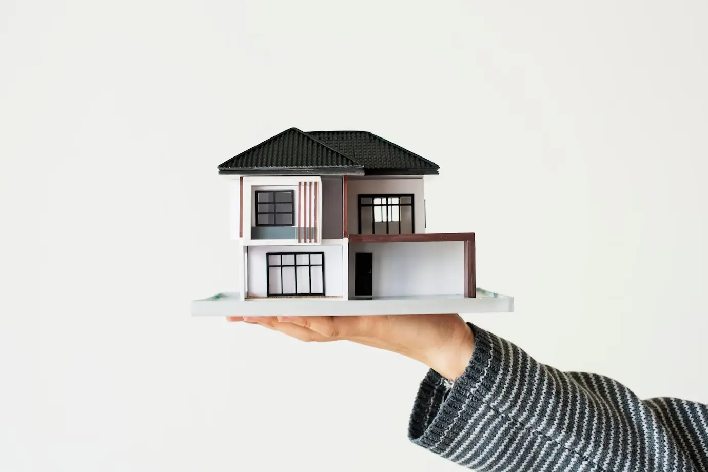 Chance to earn second income through real estate in India 2023